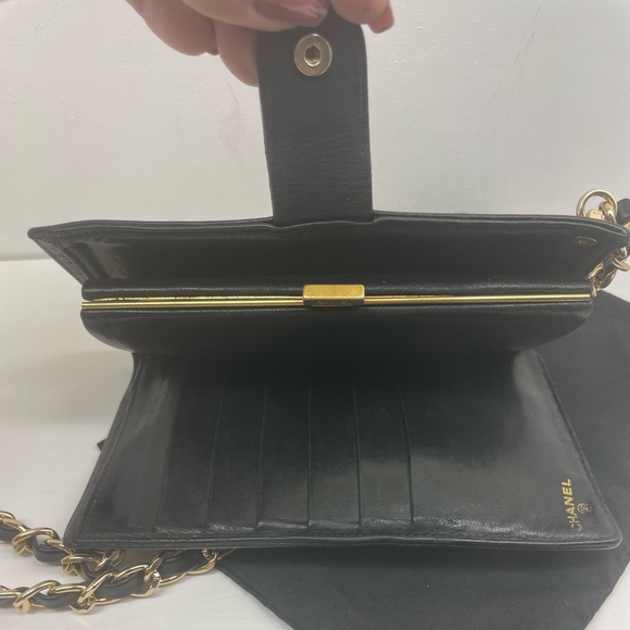 💯 AUTH Chanel caviar skin wallet / WOC - Picture 3 of 9
